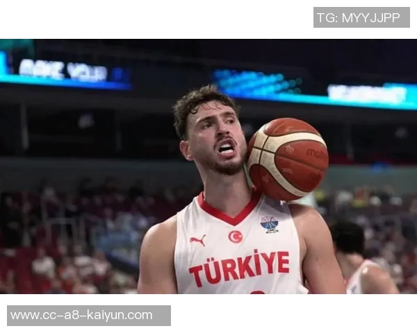 杜兰特强调申京的重要性期待他在内线突破和三分投射中发挥更大作用